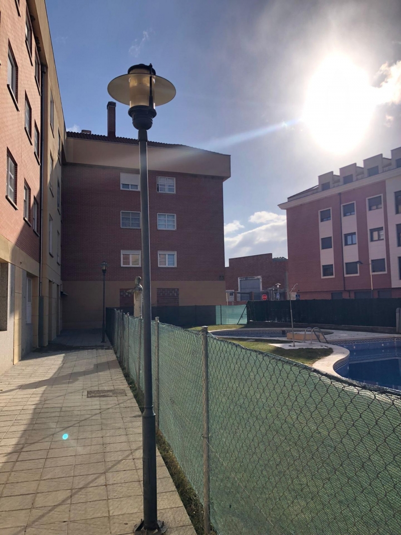 Local comercial grande en venta en Cisterniga