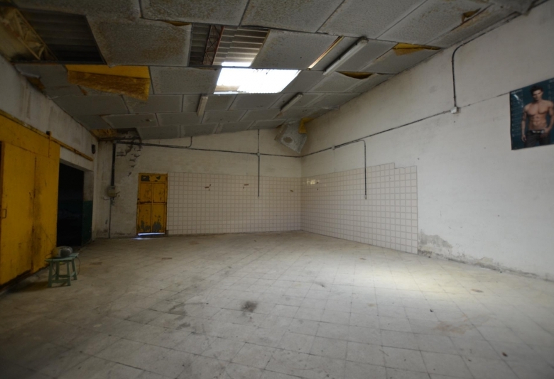 Local en venta con terreno en Pozaldez
