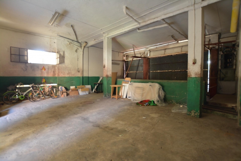 Local en venta con terreno en Pozaldez