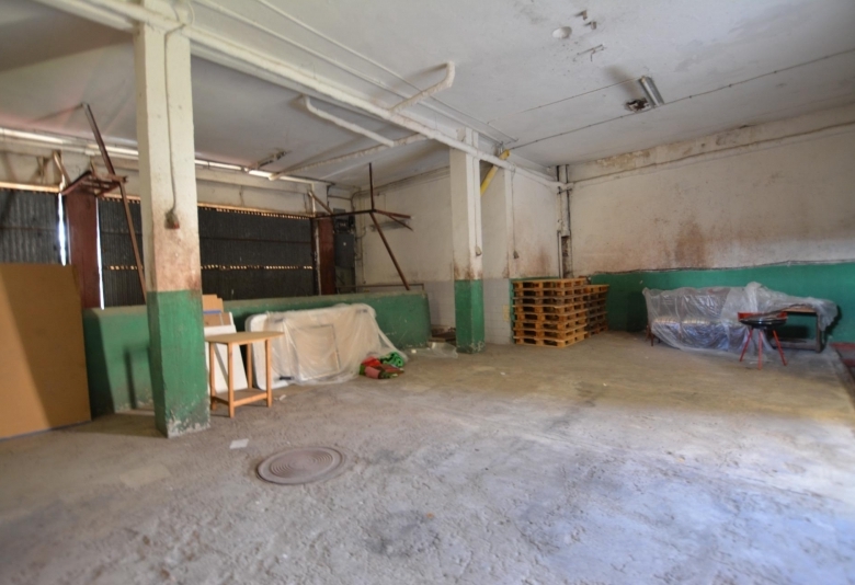 Local en venta con terreno en Pozaldez