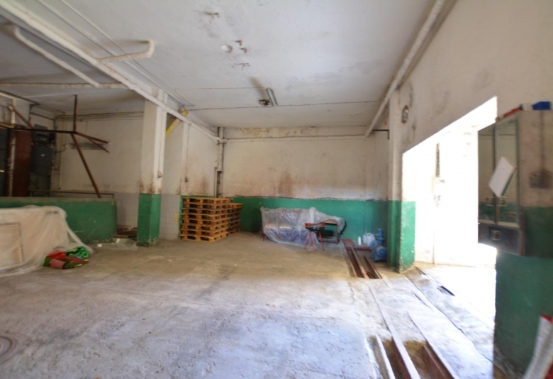 Local en venta con terreno en Pozaldez