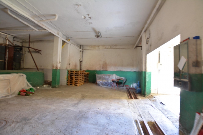 Local en venta con terreno en Pozaldez