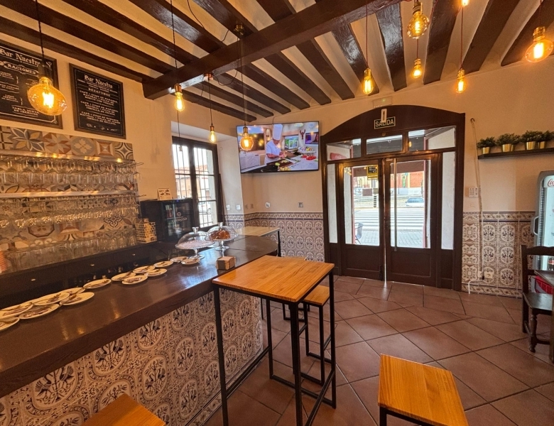 Bar en traspaso equipado en Rueda