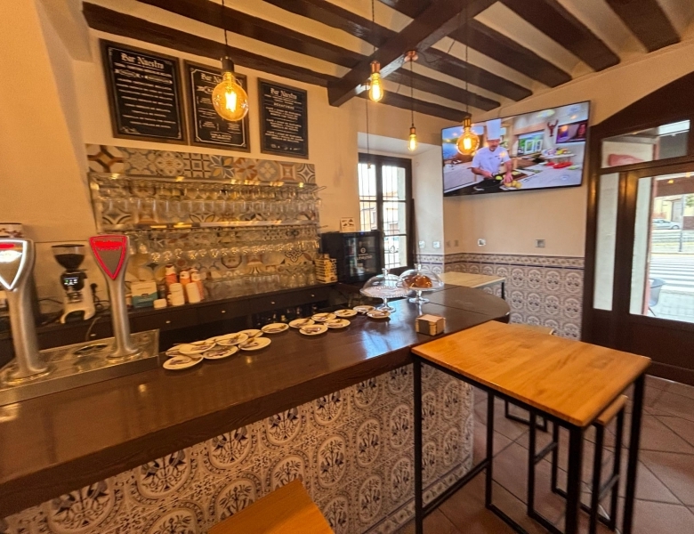 Bar en traspaso equipado en Rueda