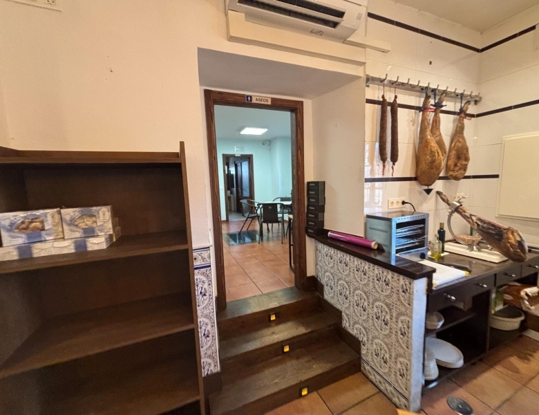 Bar en traspaso equipado en Rueda