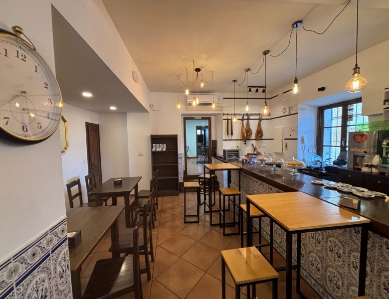 Bar en traspaso equipado en Rueda