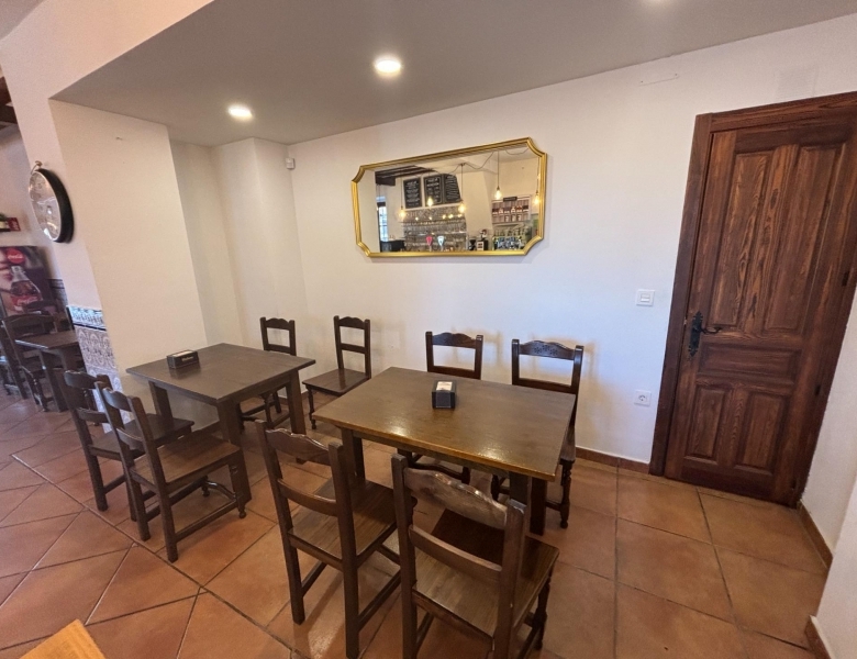 Bar en traspaso equipado en Rueda