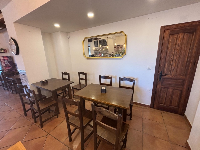 Bar en traspaso equipado en Rueda