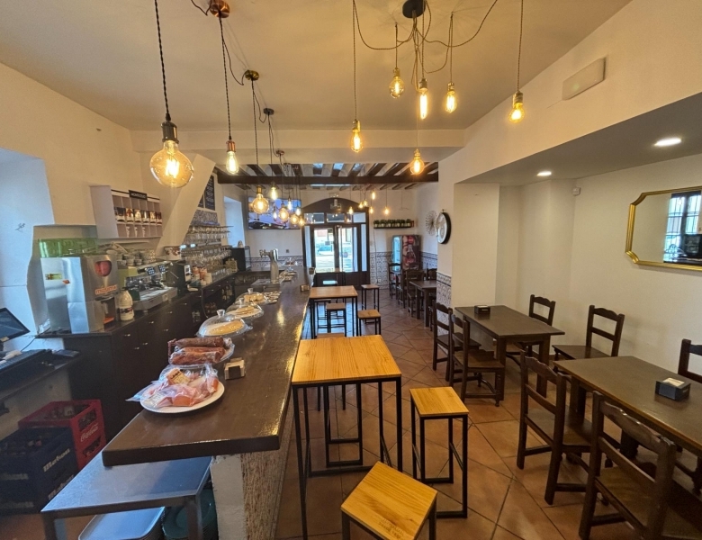 Bar en traspaso equipado en Rueda