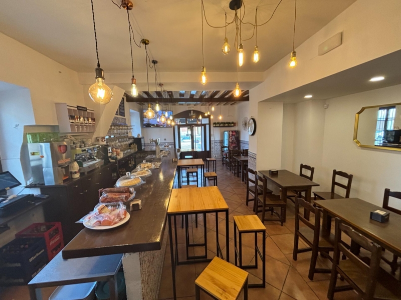 Bar en traspaso equipado en Rueda