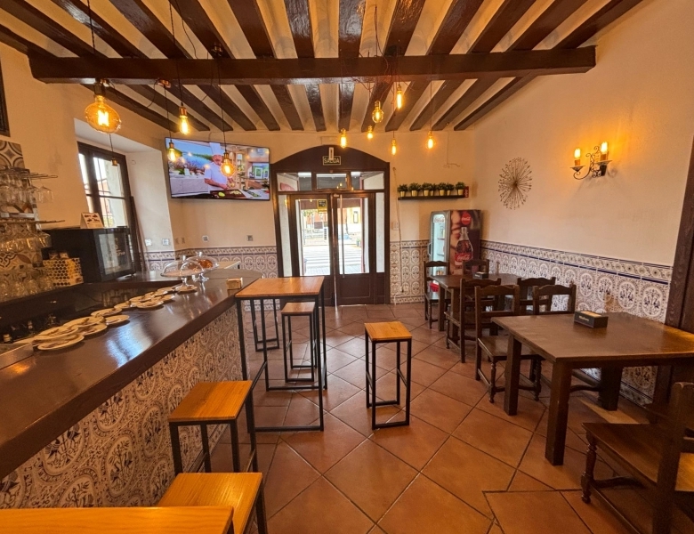 Bar en traspaso equipado en Rueda