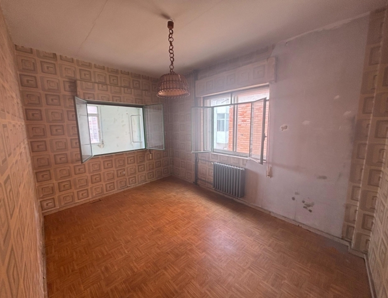 Piso barato en venta a reformar en Medina del Campo