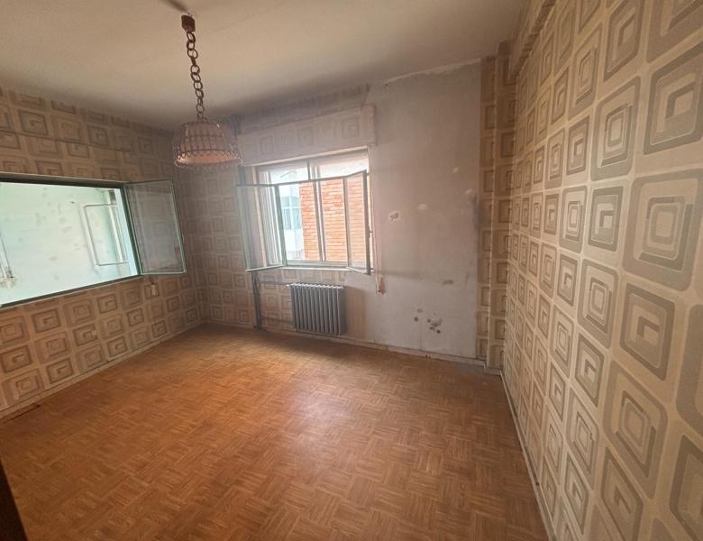 Piso barato en venta a reformar en Medina del Campo