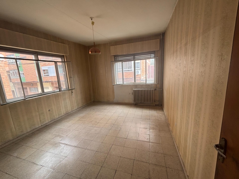 Piso barato en venta a reformar en Medina del Campo