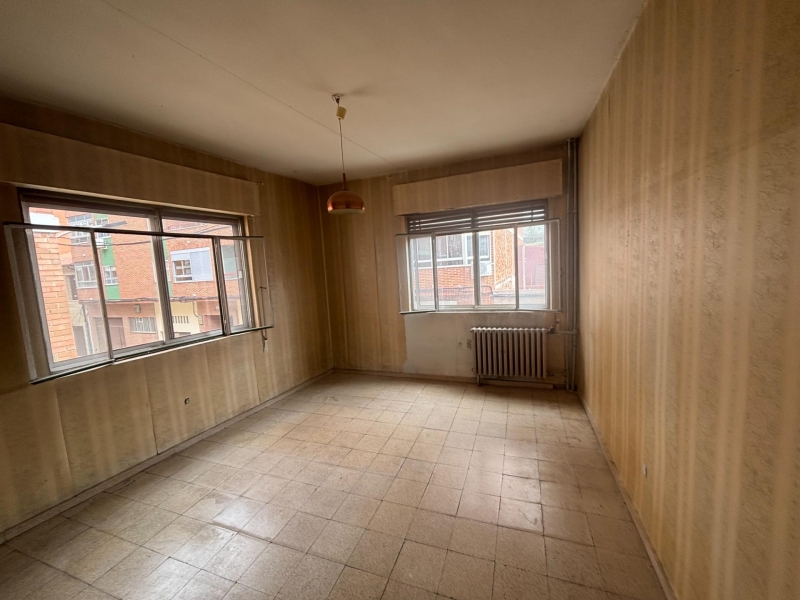 Piso barato en venta a reformar en Medina del Campo