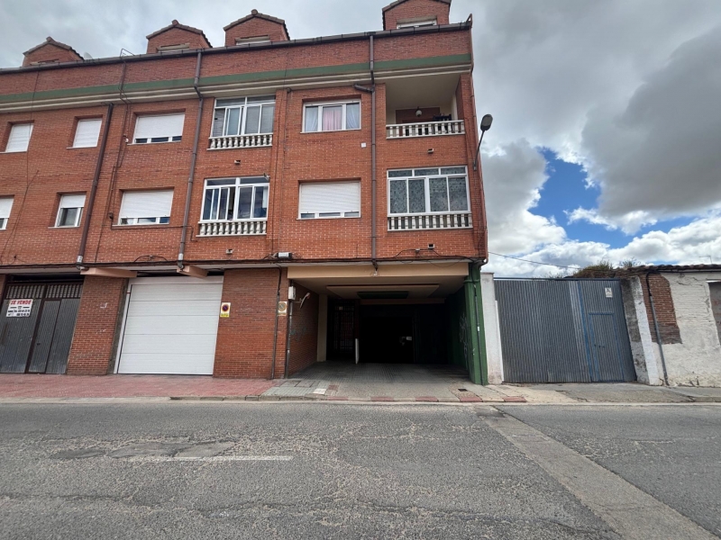 Cochera en venta centro de Medina del Campo