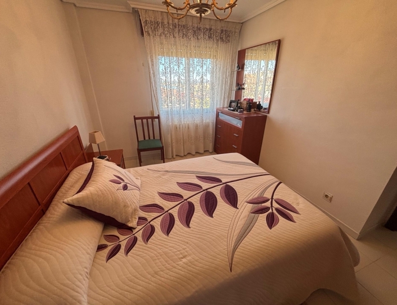 Piso en venta 3 habitaciones y garaje en Castronuño