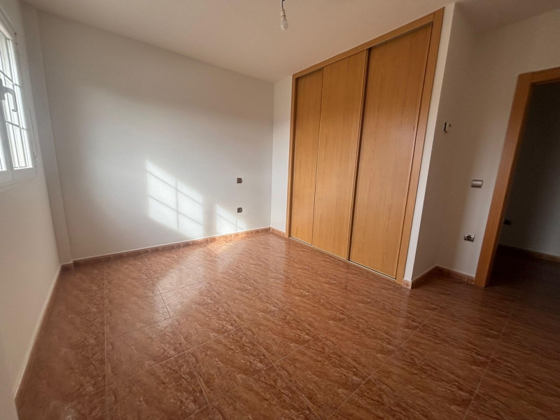 g_42279-12-17 Chalet en venta 4 habitaciones y garaje en Portillo