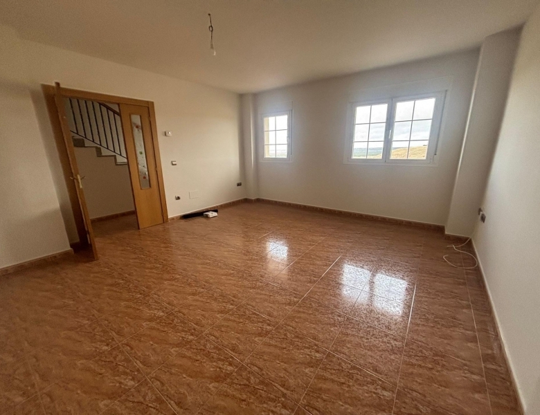 Chalet en venta 4 habitaciones y garaje en Portillo