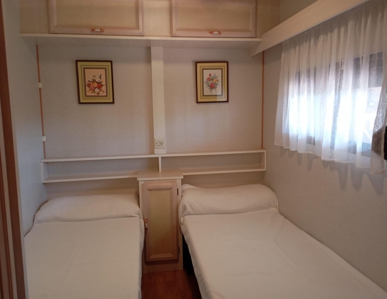 Chalet en venta con jardín en Cubillas de Santa María
