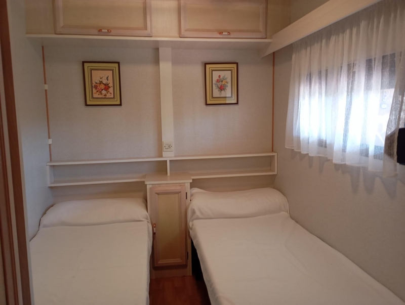 Chalet en venta con jardín en Cubillas de Santa María