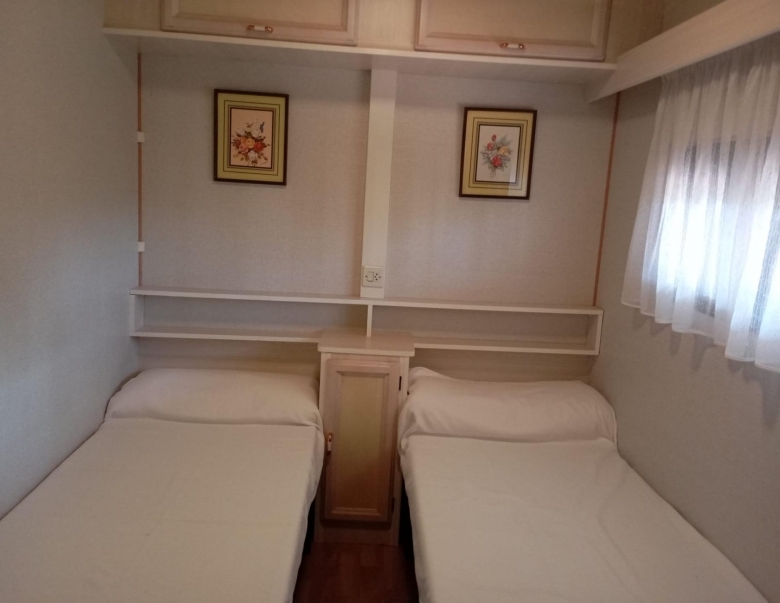Chalet en venta con jardín en Cubillas de Santa María