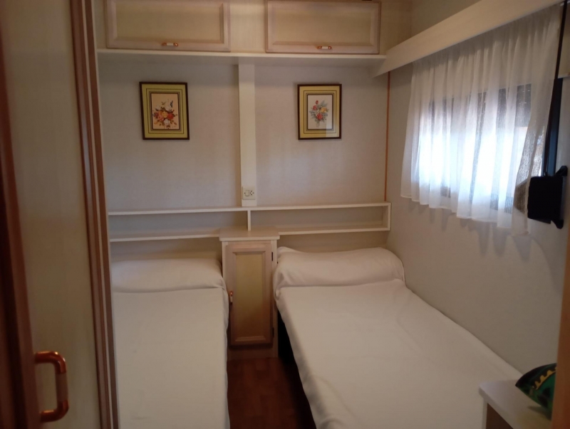 Chalet en venta con jardín en Cubillas de Santa María