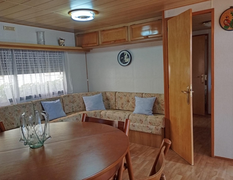 Chalet en venta con jardín en Cubillas de Santa María