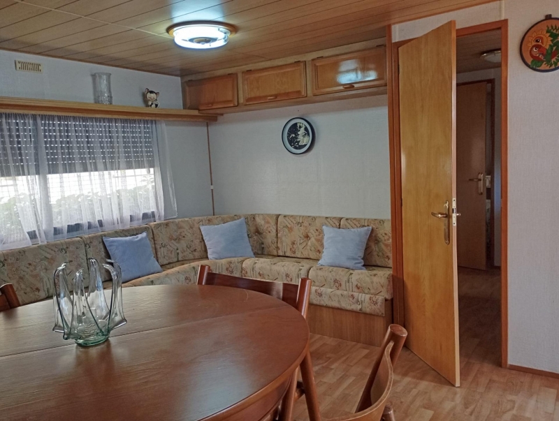 Chalet en venta con jardín en Cubillas de Santa María