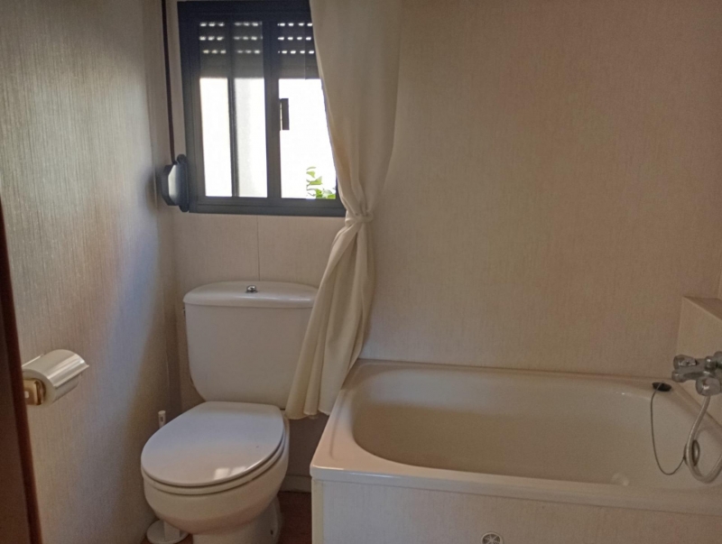 Chalet en venta con jardín en Cubillas de Santa María