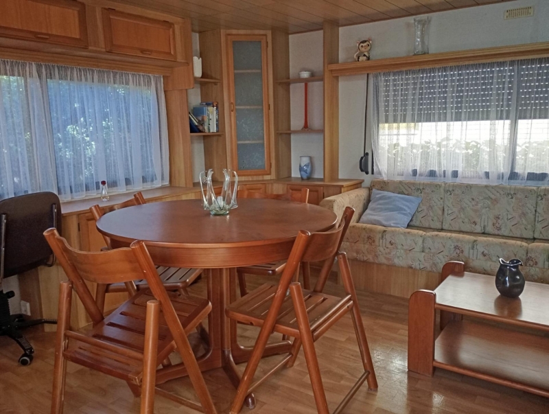 Chalet en venta con jardín en Cubillas de Santa María