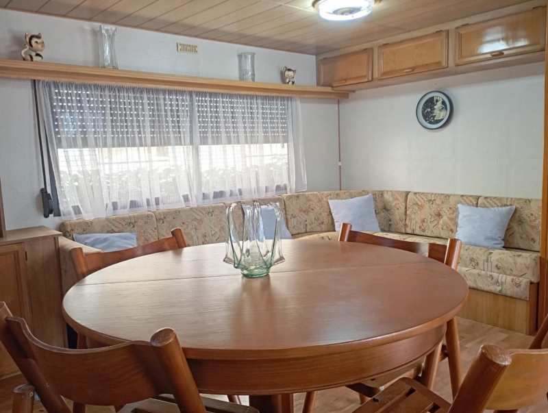 Chalet en venta con jardín en Cubillas de Santa María