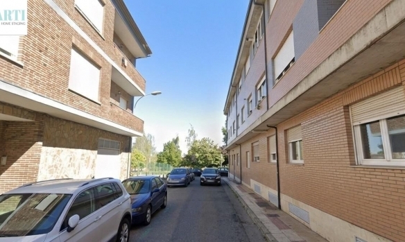 Piso en venta con garaje Trobajo del Camino