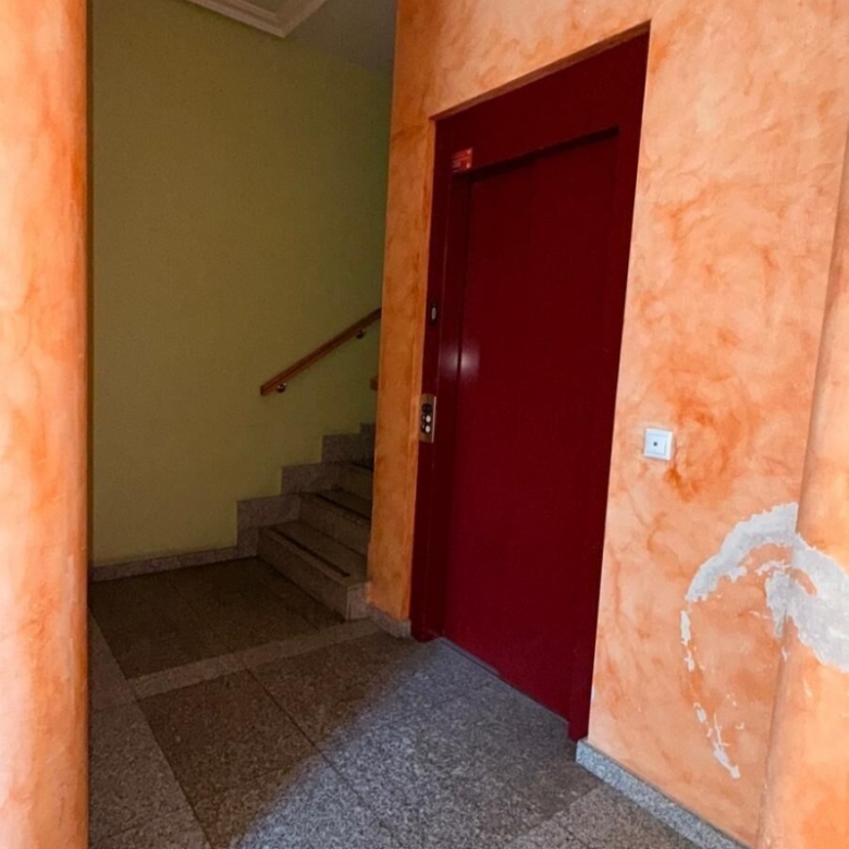 Piso en venta con garaje Trobajo del Camino