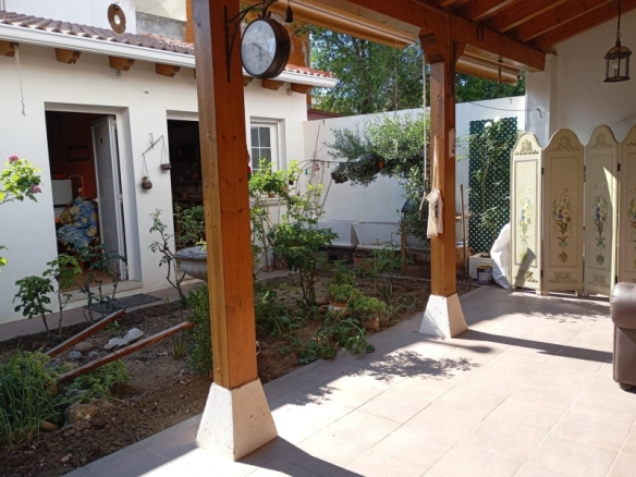 Chalet en venta 4 habitaciones y patio en Castronuño