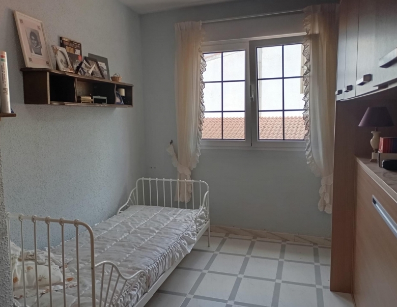 Chalet en venta 4 habitaciones y patio en Castronuño