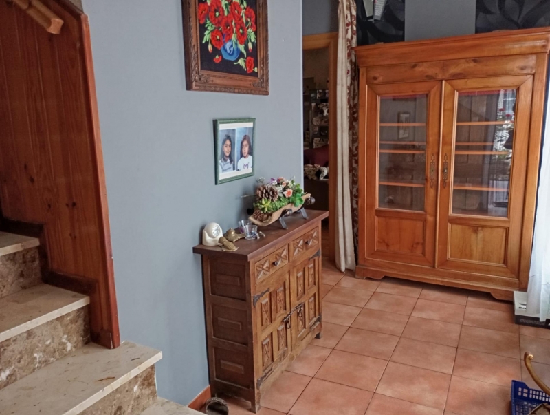 Chalet en venta 4 habitaciones y patio en Castronuño
