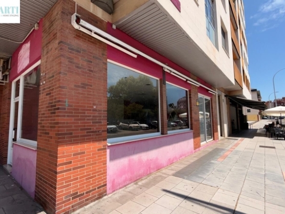 Local comercial en alquiler calle Campanillas León