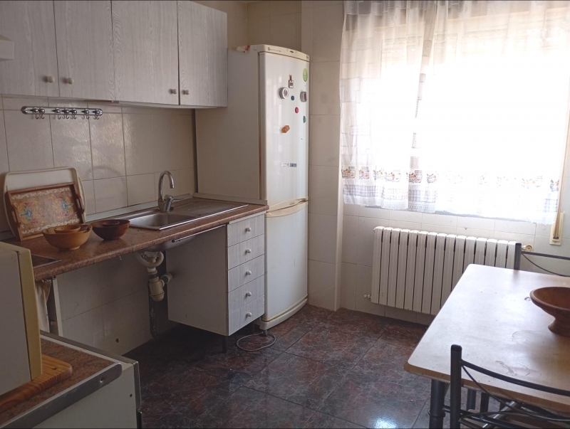 g_43205-6-8 Piso en venta con 3 habitaciones en Castronuño