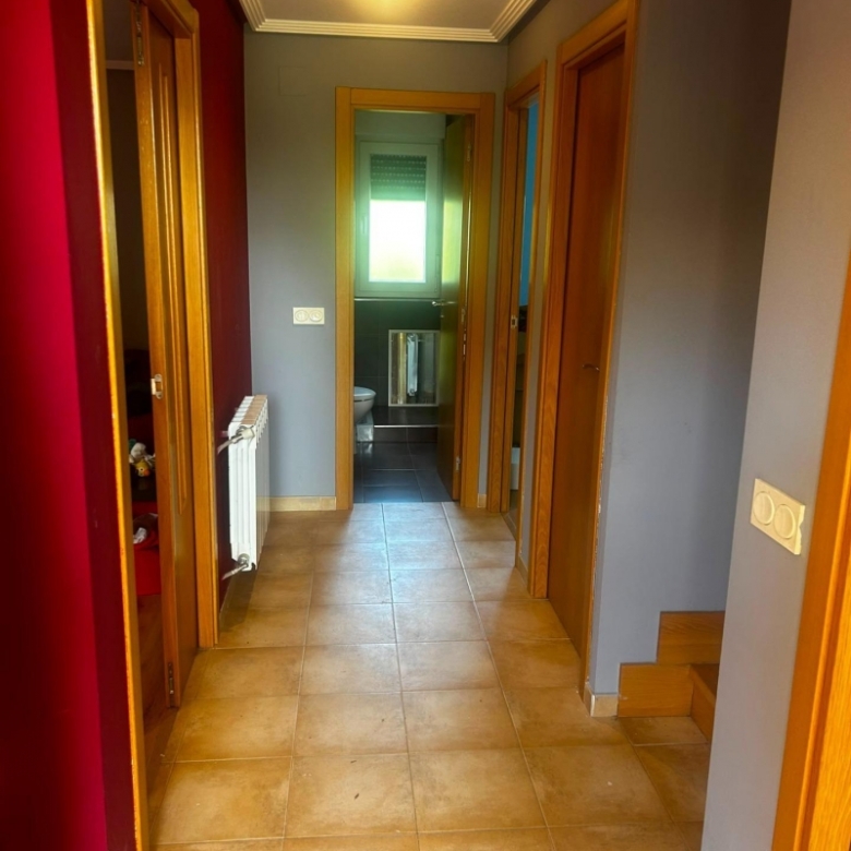 Chalet en venta 4 habitaciones Paseo Real Onzonilla