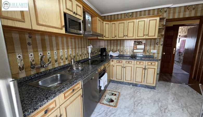 Chalet en venta con piscina en Trobajo del Camino