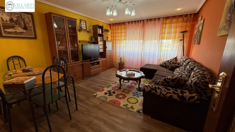 Chalet en venta con piscina en Trobajo del Camino