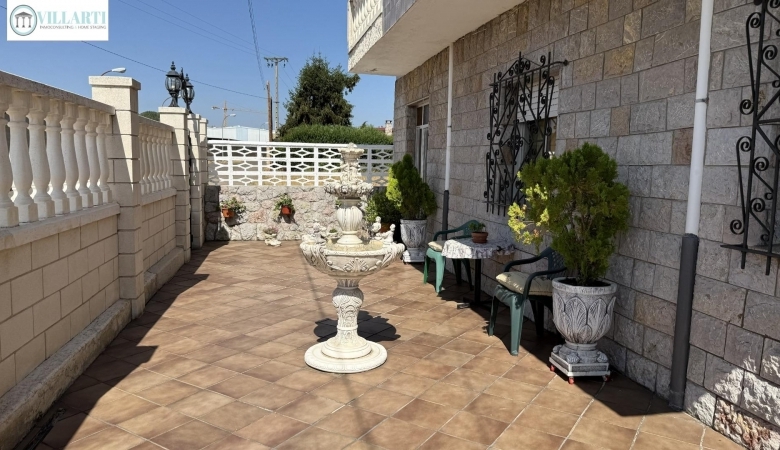 Chalet en venta con piscina en Trobajo del Camino
