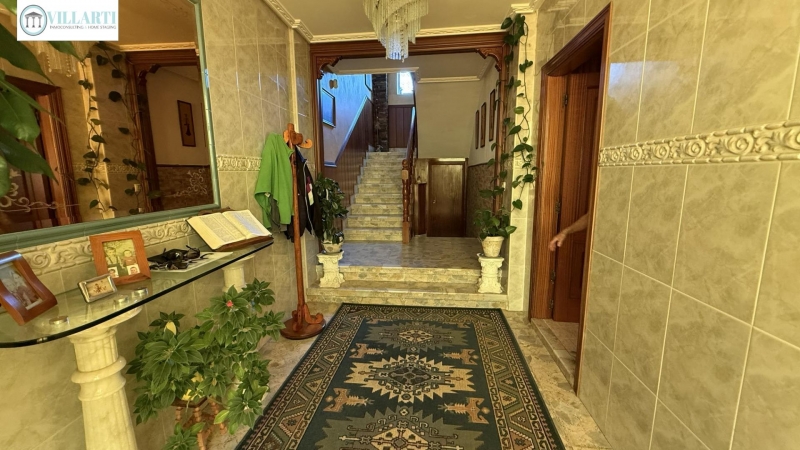 Chalet en venta con piscina en Trobajo del Camino