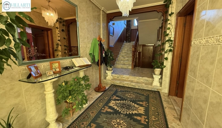 Chalet en venta con piscina en Trobajo del Camino