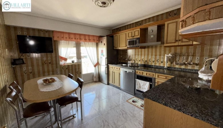 Chalet en venta con piscina en Trobajo del Camino