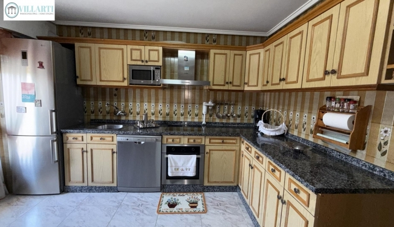Chalet en venta con piscina en Trobajo del Camino