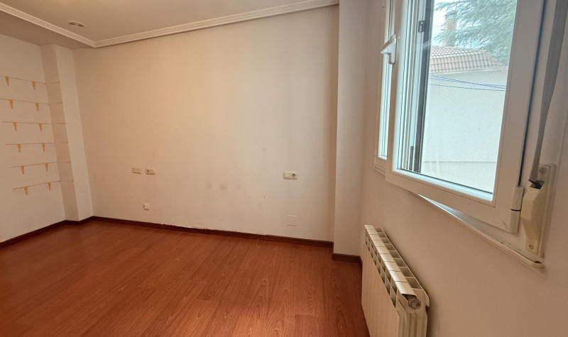 Piso en venta 2 habitaciones en Los Carniegos León