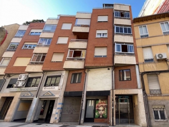 Ático en venta 3 habitaciones y garaje zona centro León