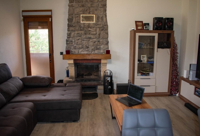 Chalet en venta con piscina en Las Fuentes Mojados